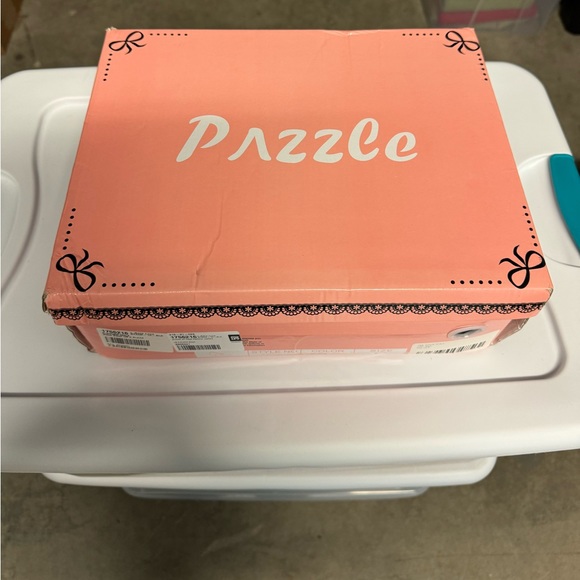 DOLLS KILL-Platform Loafers. - Picture 7 of 8